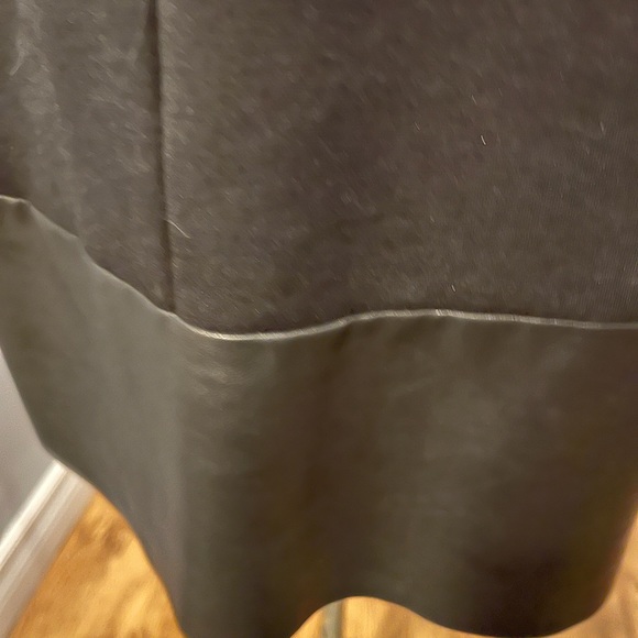 Little Black Dress with leather trim - Picture 2 of 3